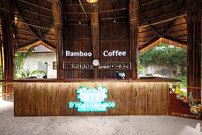 D' Hoa Lư Bamboo Retreat & Coffee