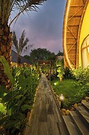 D' Hoa Lư Bamboo Retreat & Coffee