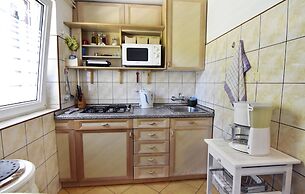 Cozy Apartment With Garden