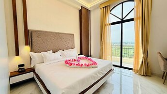 Mandhata Riverview Palace