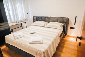 Modern apartment Zeravica with balcony
