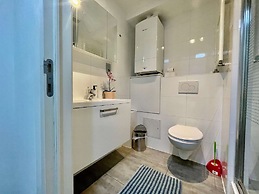 Suite in Antwerp Near Meir Shops