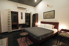 Aambalvilla