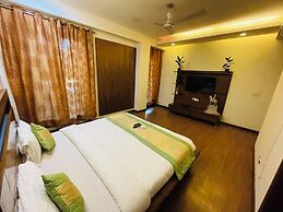 Fortune Home Service Apartment 4BHK J191