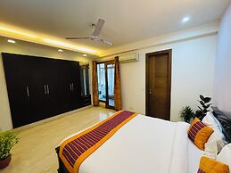 Fortune Home Service Apartment 4BHK J191