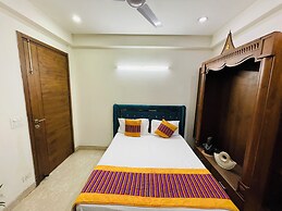 Fortune Home Service Apartment 4BHK J191