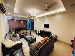 Fortune Home Service Apartment 4BHK J191