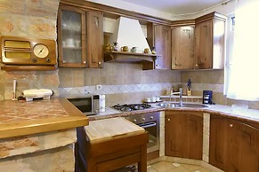 Comfy Apartment With Terrace and BBQ