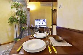 Comfy Apartment With Terrace and BBQ