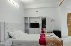 Hotel Living International