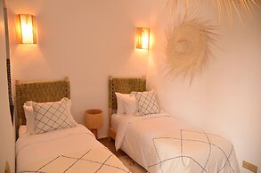 Riad Ayana
