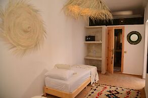 Riad Ayana