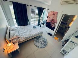 HulaFling Homestay