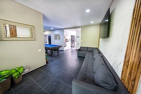 6BD with Balcony Jacuzzi Next to LLERAS