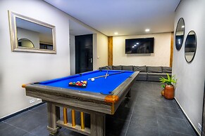 6BD with Balcony Jacuzzi Next to LLERAS