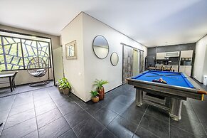 6BD with Balcony Jacuzzi Next to LLERAS