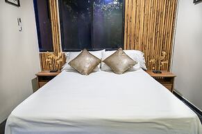 6BD with Balcony Jacuzzi Next to LLERAS