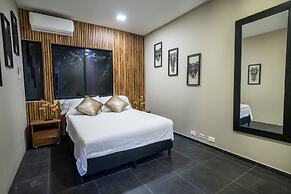 6BD with Balcony Jacuzzi Next to LLERAS