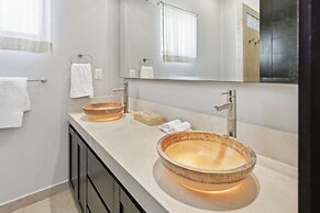 Beachfront Apartments at Vivo Resorts