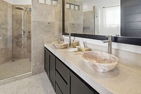Beachfront Apartments at Vivo Resorts