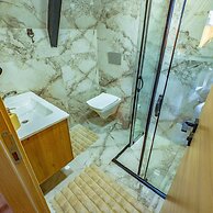 Hira Deluxe Bungalov