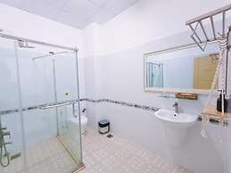Phuong Thuy Hotel