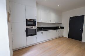 Cozy 2 Private Rooms 15 Min to Downtown