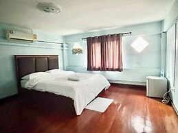 Prompt Inn Chareonkrung