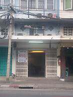 Prompt Inn Chareonkrung