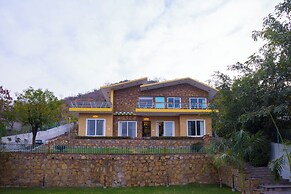 ELIVAAS Festiva Mansion 3 BHK Villa