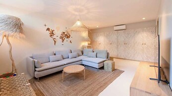Prestige Villa a/c 12P With Pool & Lounge