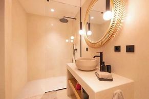 Prestige Villa a/c 12P With Pool & Lounge
