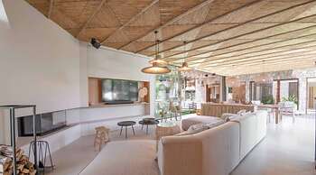 Prestige Villa a/c 12P With Pool & Lounge
