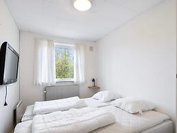 10 Person Holiday Home in Spottrup