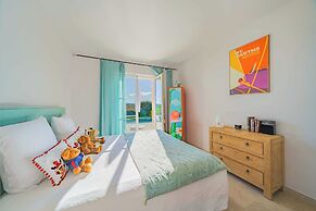 Exceptional Villa a/c 4br/8p With Pool & Sea View