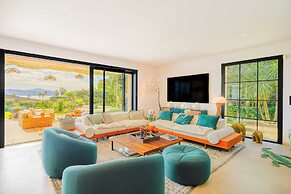 Exceptional Villa a/c 4br/8p With Pool & Sea View
