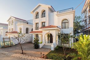ELIVAAS Villa Paraiso 4 BHK with Pool