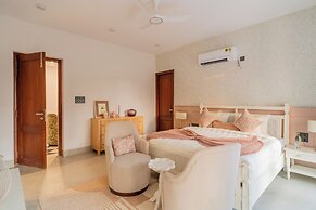 ELIVAAS Villa Paraiso 4 BHK with Pool