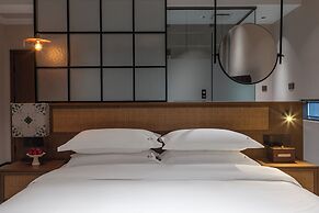 Dyed Mount Boutique Hotel