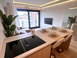 Luxury Apartment With sea View