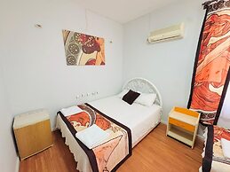 Artemis Hotel