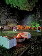 Artemis Hotel