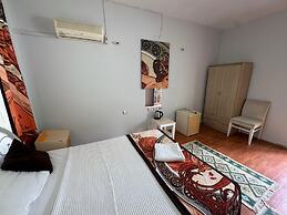 Artemis Hotel