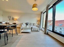 Sparkling City Suite Near Diamonds