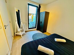 Sparkling City Suite Near Diamonds