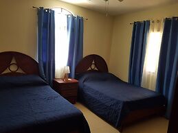 2BR Condo With Pool, Walk to Beach, Bávaro
