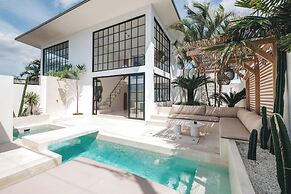 Alua White