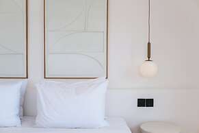 Alua White