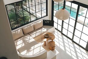 Alua White