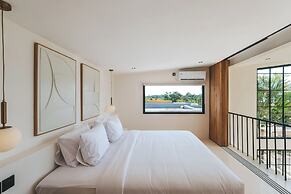 Alua White